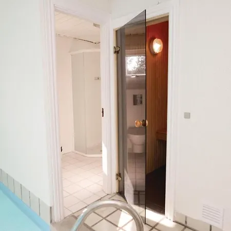 5 Bedroom Pet Friendly In Blavand Tatil Evi
