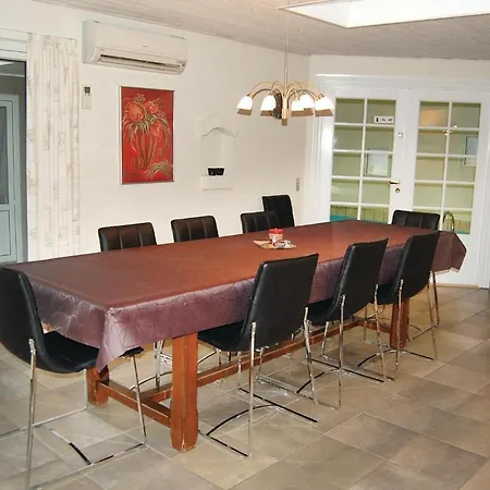 5 Bedroom Pet Friendly In Blavand *