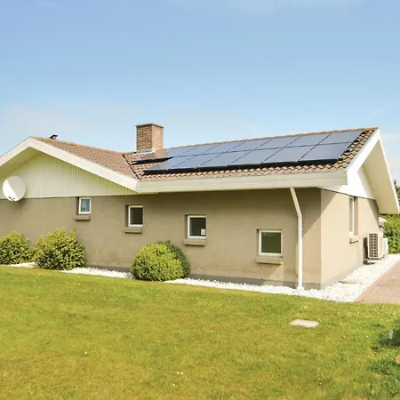 5 Bedroom Pet Friendly In Blavand Ho