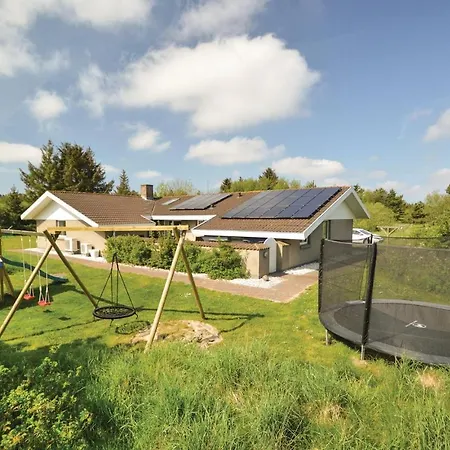 5 Bedroom Pet Friendly In Blavand