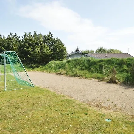 5 Bedroom Pet Friendly In Blavand *