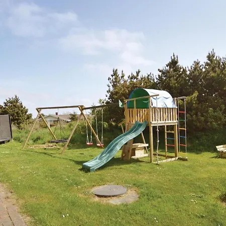 5 Bedroom Pet Friendly In Blavand *
